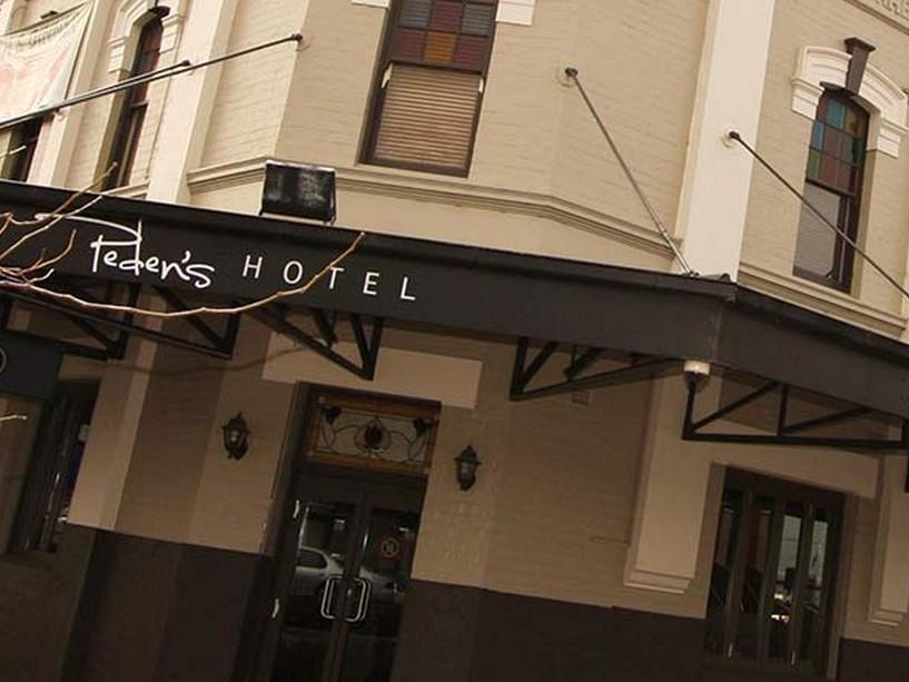 Peden'S Hotel Сесснок Екстер'єр фото